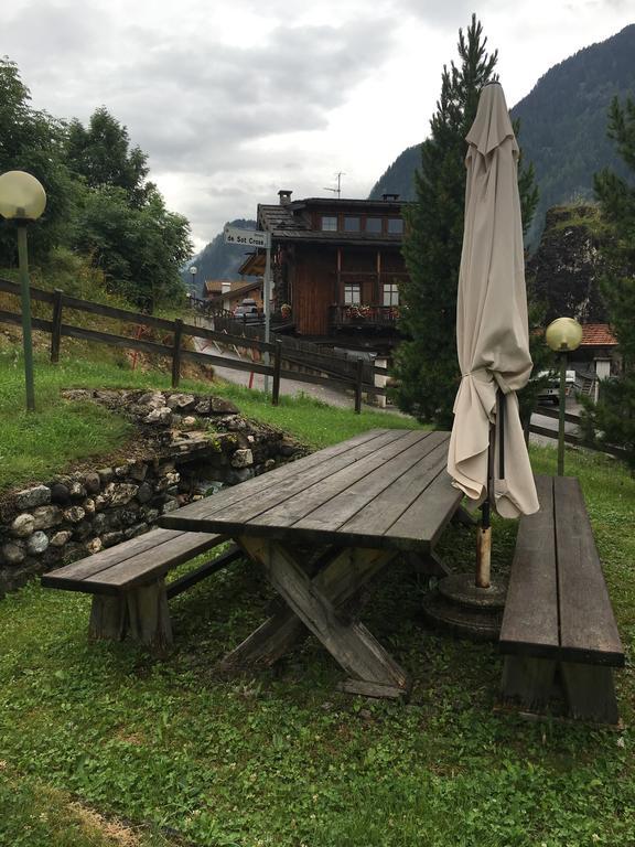 Ciasa Sot Croze Daire Pozza di Fassa Dış mekan fotoğraf